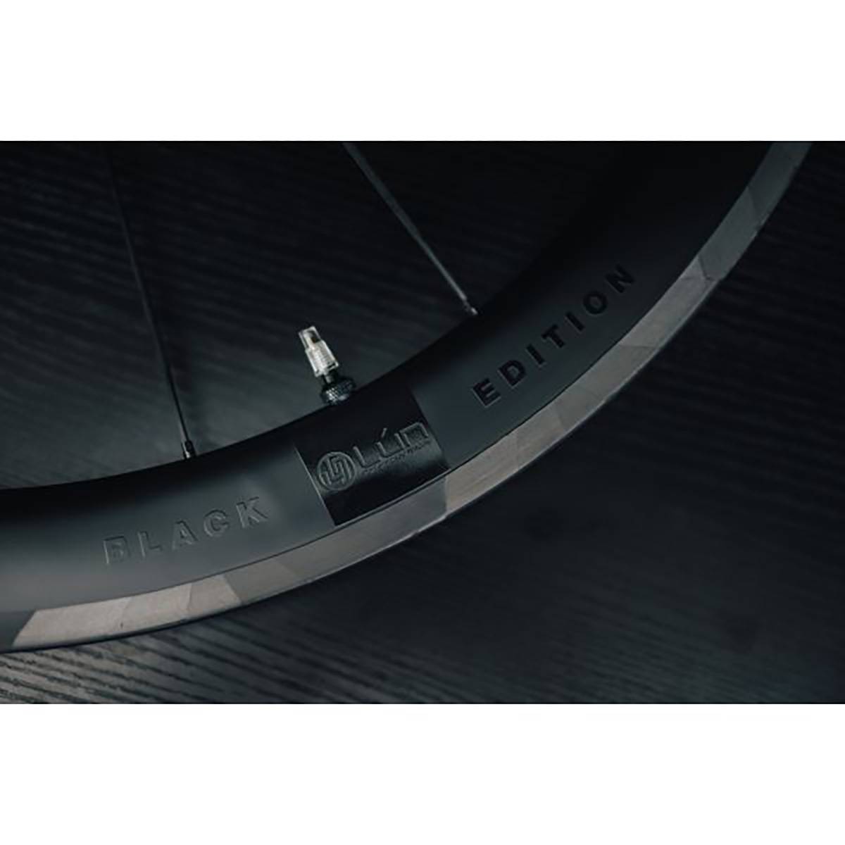 Winspace HYPER 50mm Black Edition DISC & RIM Brake Shimano Carbon